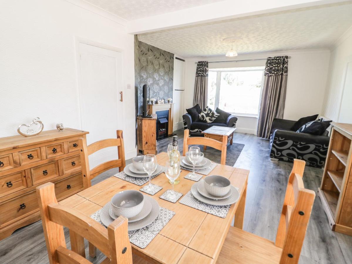 Laragh Villa Llandudno Eksteriør billede